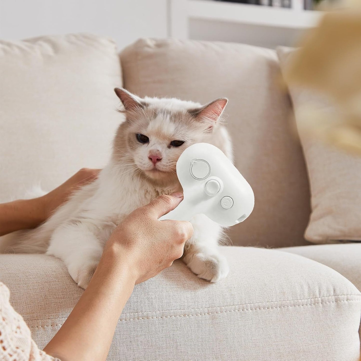 Pet Massage Brush with Mist Spray, Hair Removal, Anti-Shedding & Skin Protection